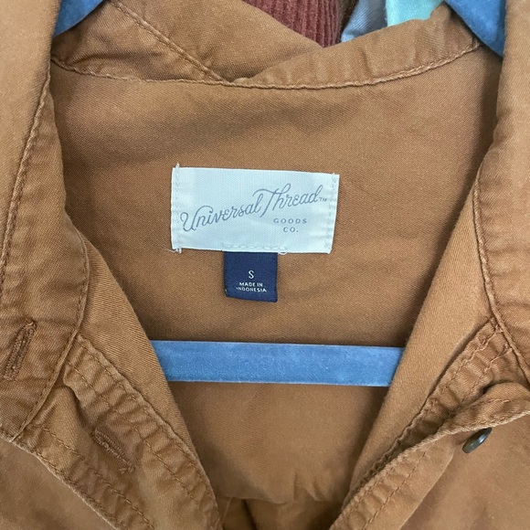 brown button up top - Picture 2 of 2